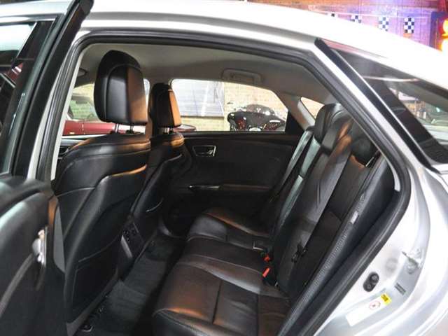 2013 Toyota Avalon XLE 4dr Sedan